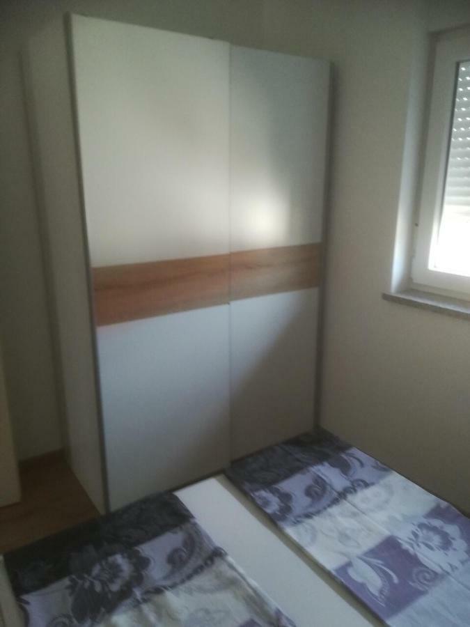 Apartman Ki Appartement Pula Buitenkant foto