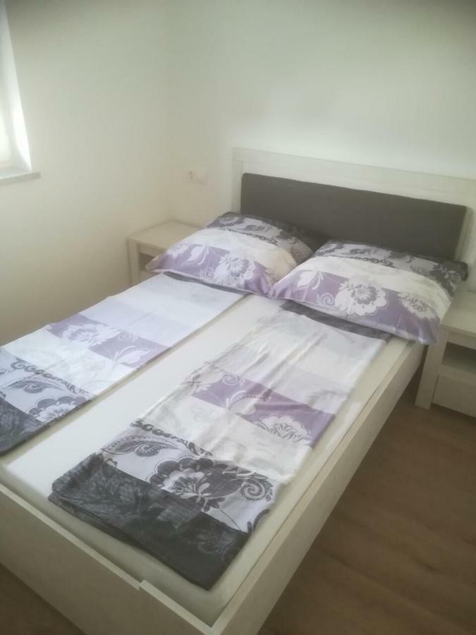 Apartman Ki Appartement Pula Buitenkant foto